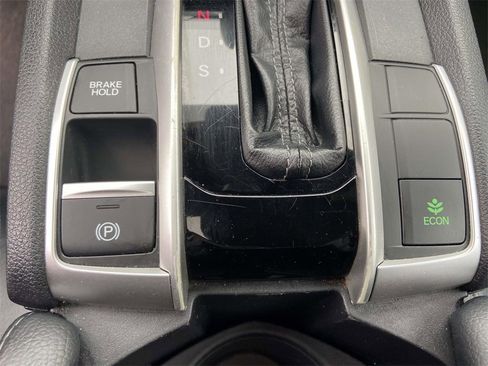 Used 2019 Honda Civic Touring image 20