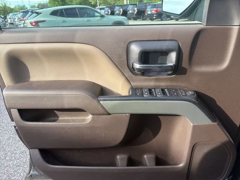 Used 2018 Chevrolet Silverado 1500 LT w/ All Star Edition image 9