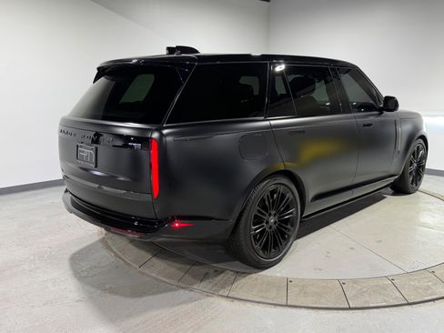 Used 2024 Land Rover Range Rover Long Wheelbase Autobiography image 19