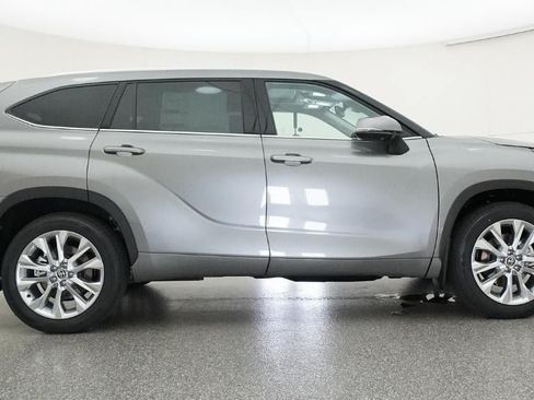 New 2026 Toyota Highlander Limited AWD/4WD image 27