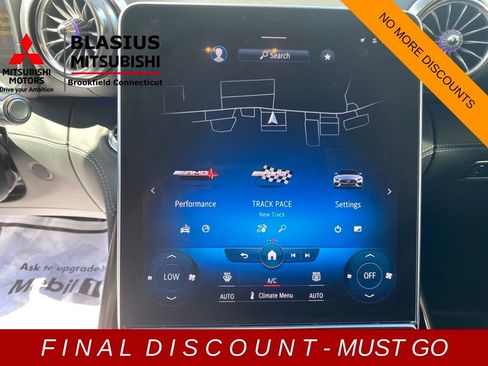 Used 2022 Mercedes-Benz SL 55 AMG 4MATIC w/ Driver Assistance Package image 47