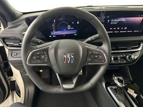 Used 2026 Buick Envista Sport Touring w/ Studio Series image 14