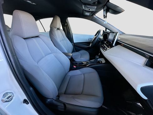 Used 2021 Toyota Corolla SE image 25