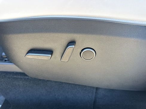 Used 2023 Tesla Model Y Long Range image 10