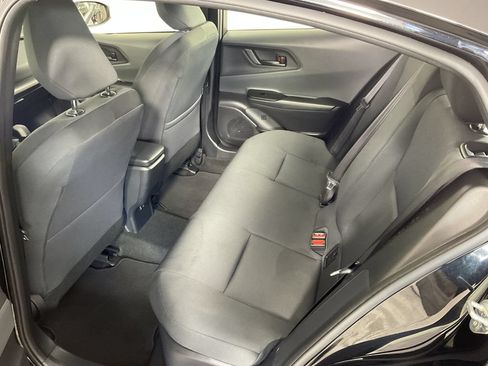 Used 2025 Toyota Prius LE AWD/4WD image 19