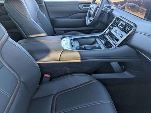 New 2026 Nissan Armada SL w/ Captain's Chari Seat Package AWD/4WD image 29