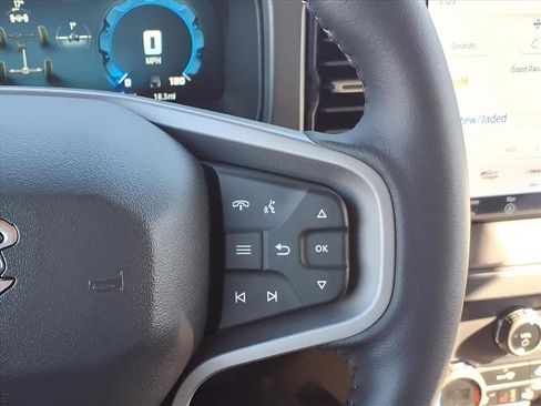 New 2025 Ford Bronco Badlands image 11