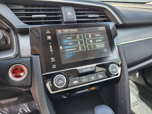 Certified 2018 Honda Civic EX image 29