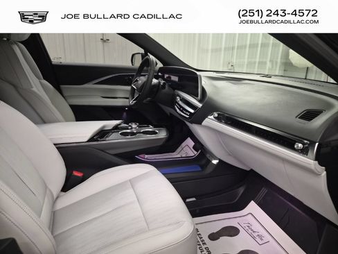 New 2026 Cadillac Lyriq Sport w/ LPO, Floor Liner Package AWD/4WD image 23
