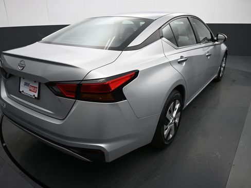 Used 2023 Nissan Altima 2.5 S image 6