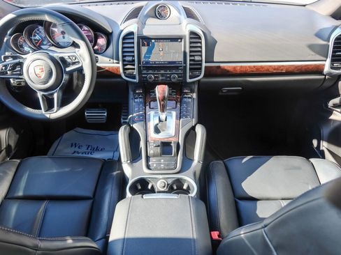 Used 2015 Porsche Cayenne S image 16