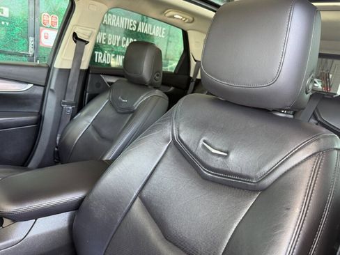 Used 2017 Cadillac XT5 Luxury w/ Driver Awareness Package FWD image 19