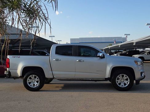 Used 2018 Chevrolet Colorado LT w/ Luxury Package, Chrome AWD/4WD image 9