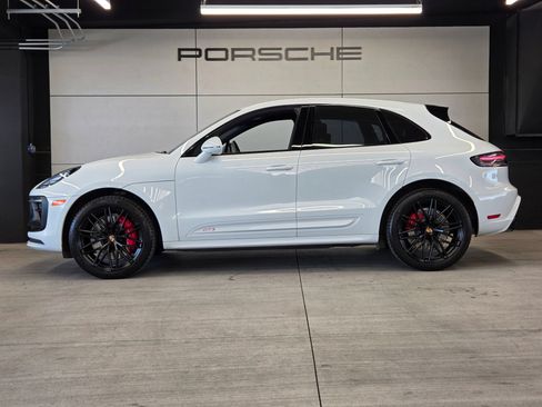 Certified 2022 Porsche Macan GTS AWD/4WD image 2