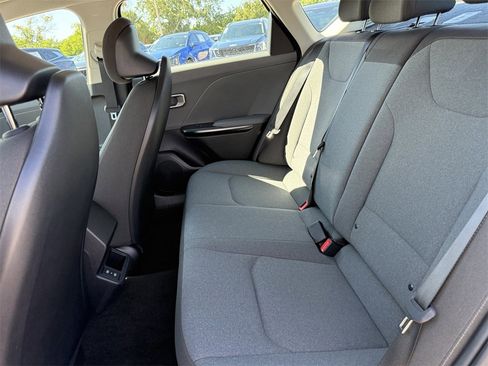 New 2025 Kia K4 LXS image 17