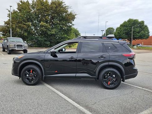 New 2026 Nissan Rogue SV image 4