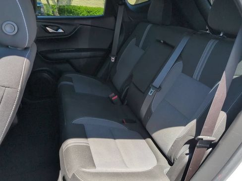 Used 2025 Chevrolet Blazer LT FWD image 25