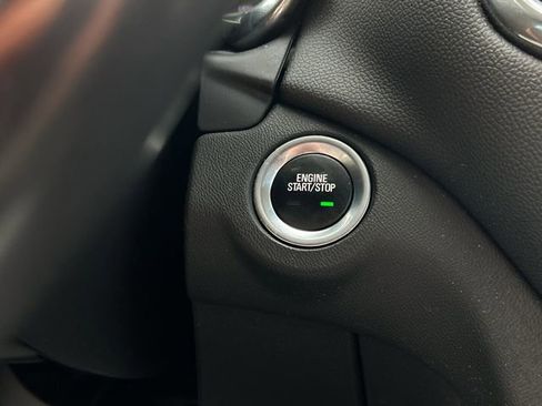 Used 2020 Chevrolet Equinox LT FWD image 44