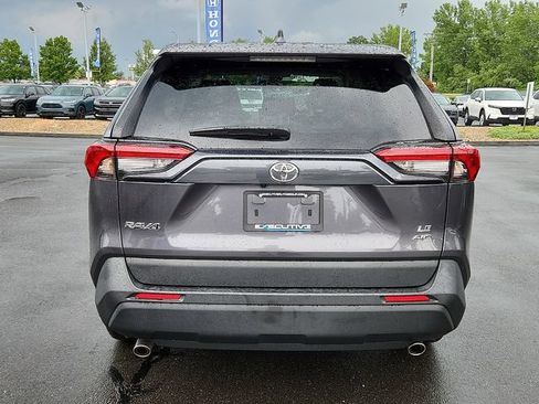 Used 2024 Toyota RAV4 LE AWD/4WD image 5