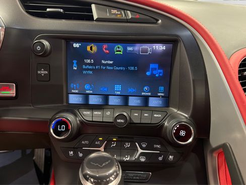 Used 2019 Chevrolet Corvette Stingray Convertible RWD image 14