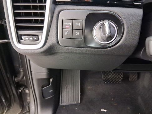 Used 2023 Porsche Cayenne E-Hybrid image 20