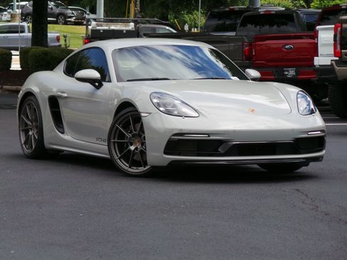 Used 2023 Porsche 718 Cayman GTS RWD image 2