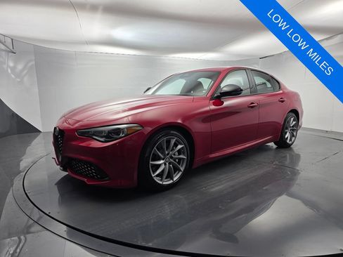 Used 2026 Alfa Romeo Giulia w/ Driving Assist Package RWD image 8