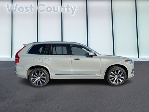 Used 2025 Volvo XC90 B6 Ultra image 2