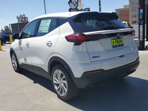 New 2027 Chevrolet Bolt LT w/ Comfort Package FWD image 5