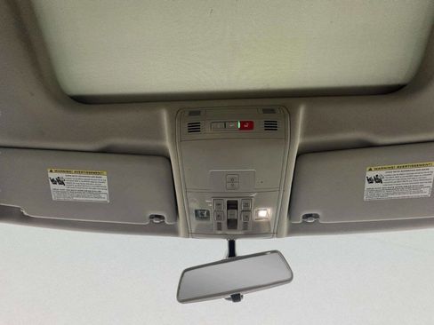 Used 2020 Volkswagen Tiguan SE w/ Panoramic Sunroof Package image 25