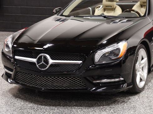 Used 2013 Mercedes-Benz SL 550 w/ Premium Pkg image 13