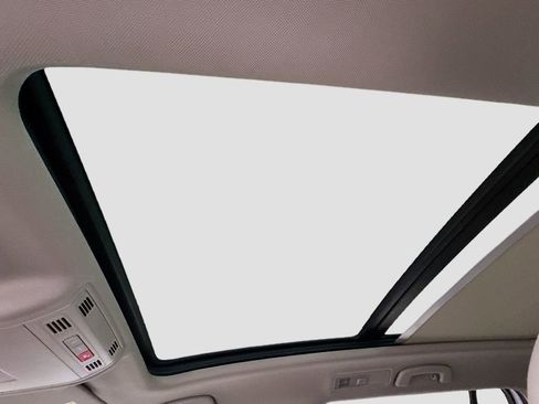 Used 2017 Volkswagen Golf Alltrack SE image 10