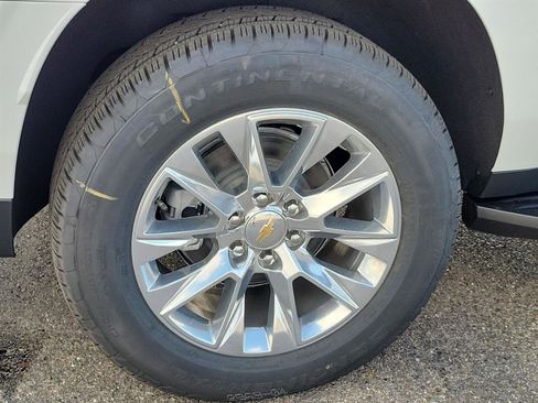 New 2025 Chevrolet Suburban Premier image 31