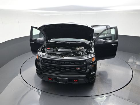 Used 2025 Chevrolet Silverado 1500 Custom Trail Boss AWD/4WD image 12