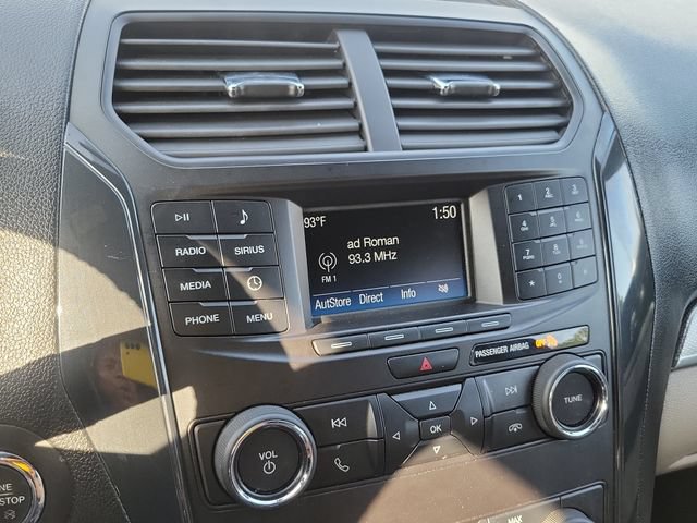 Used 2018 Ford Explorer XLT AWD/4WD image 17