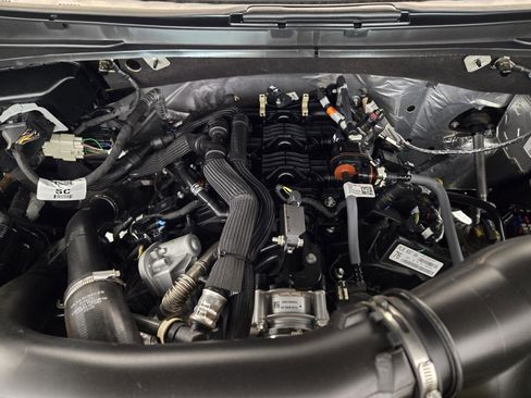 Certified 2025 Ford Expedition Active image 31