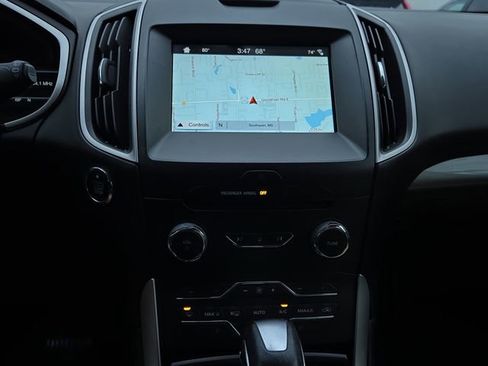 Used 2018 Ford Edge SEL w/ Equipment Group 201A image 22