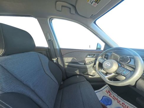 Used 2022 Nissan Rogue SV image 25