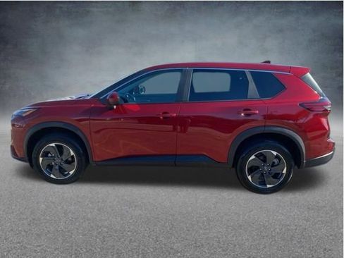 Used 2025 Nissan Rogue SV AWD/4WD image 2