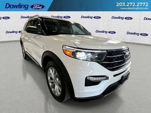 Certified 2023 Ford Explorer XLT w/ Equipment Group 202A AWD/4WD image 1