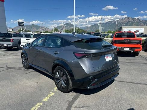 Used 2024 Nissan Ariya AWD image 8