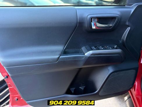 Used 2021 Toyota Tacoma TRD Off-Road w/ Technology Package AWD/4WD image 23