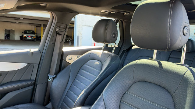 Used 2019 Mercedes-Benz GLC 300 4MATIC image 28