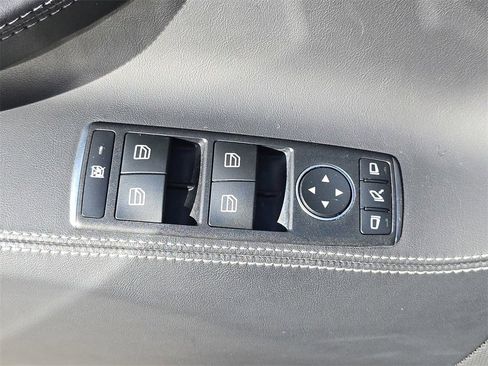 Used 2019 Tesla Model S 100D image 23