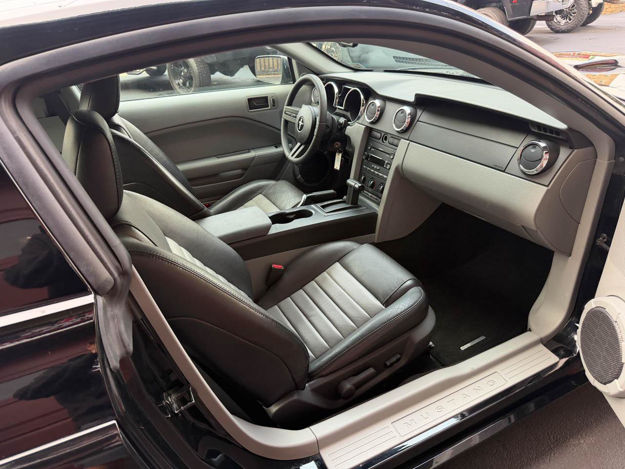 Used 2007 Ford Mustang GT RWD image 19