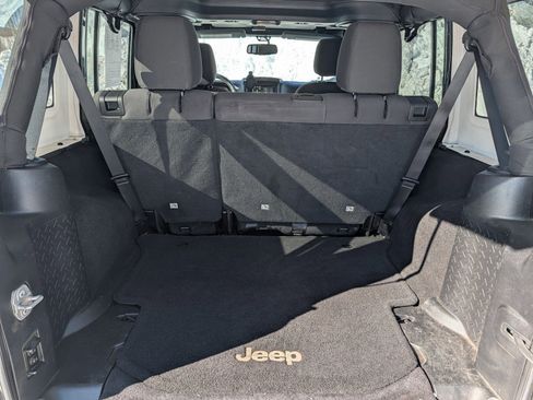 Used 2015 Jeep Wrangler Unlimited Sport w/ Quick Order Package 24S image 18