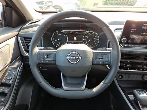 Used 2026 Nissan Rogue Dark Armor AWD/4WD image 13