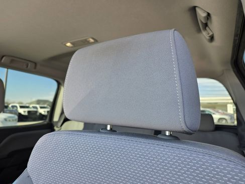 Used 2018 Chevrolet Silverado 1500 Custom w/ Custom Value Package image 21