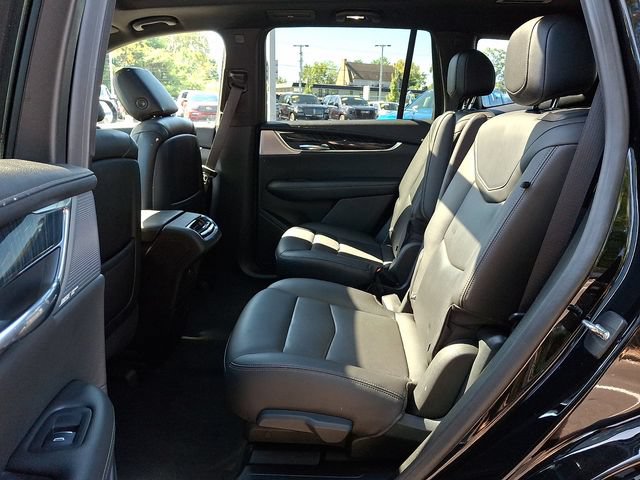 Used 2021 Cadillac XT6 Premium Luxury w/ LPO, Floor Liner Package AWD/4WD image 12