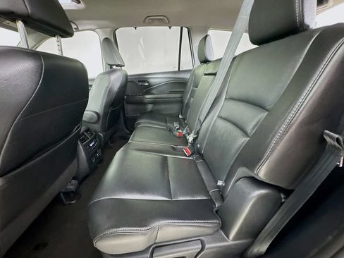 Used 2019 Honda Pilot Touring image 30